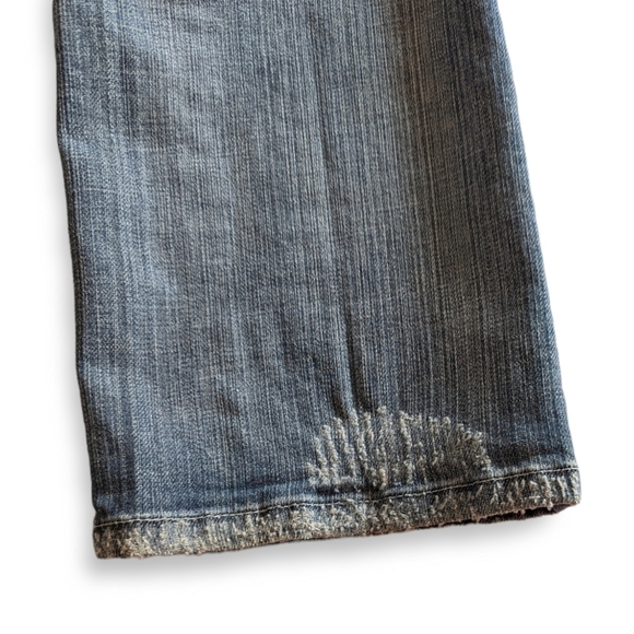 Guess Low-Rise Distressed Bootcut Jeans with Braided Detail Size 26 - Picture 4 of 9